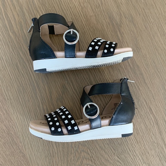 Sam Edelman Girls Audria Cassie Studded Sandals 12 - Picture 8 of 14